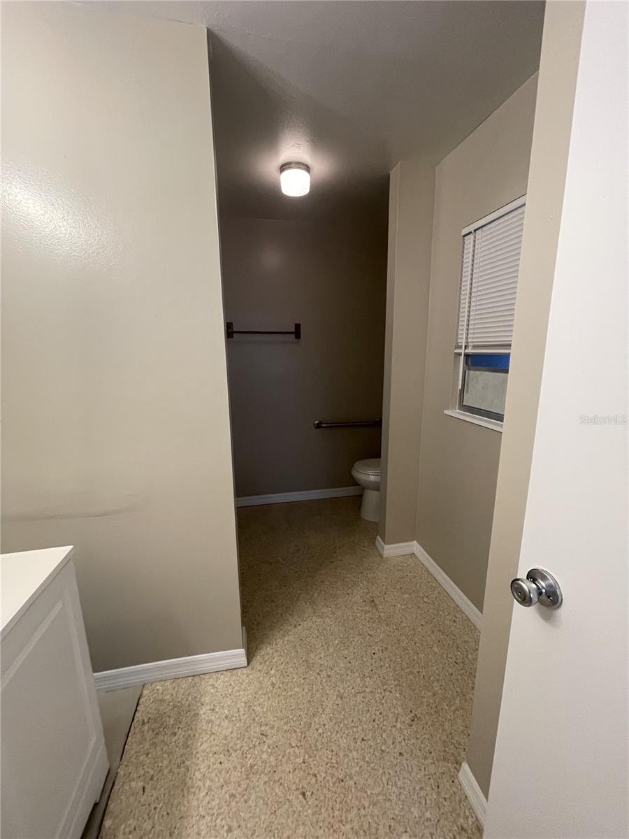 Image 16 of 19 For 1007 Florida Avenue 204