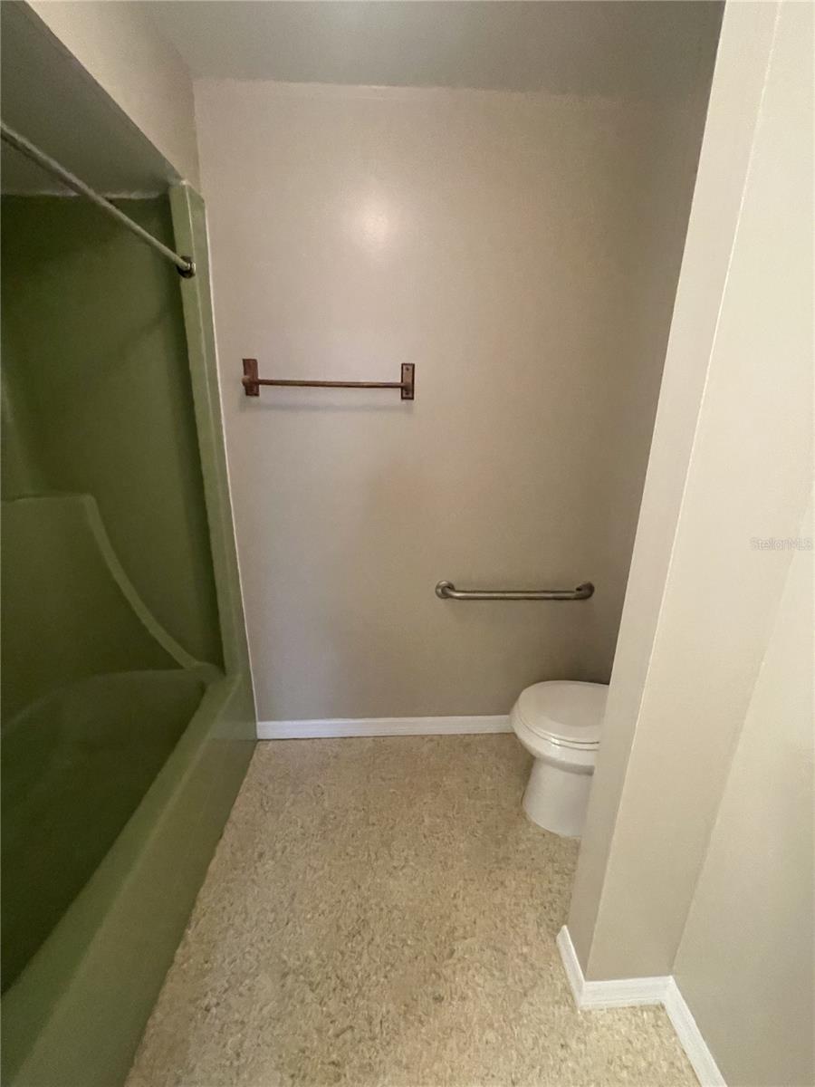 Image 17 of 19 For 1007 Florida Avenue 204
