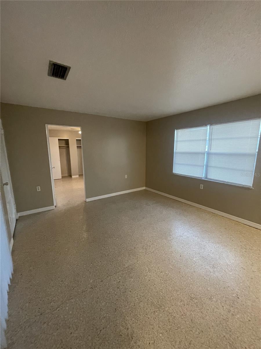 Image 5 of 19 For 1007 Florida Avenue 204