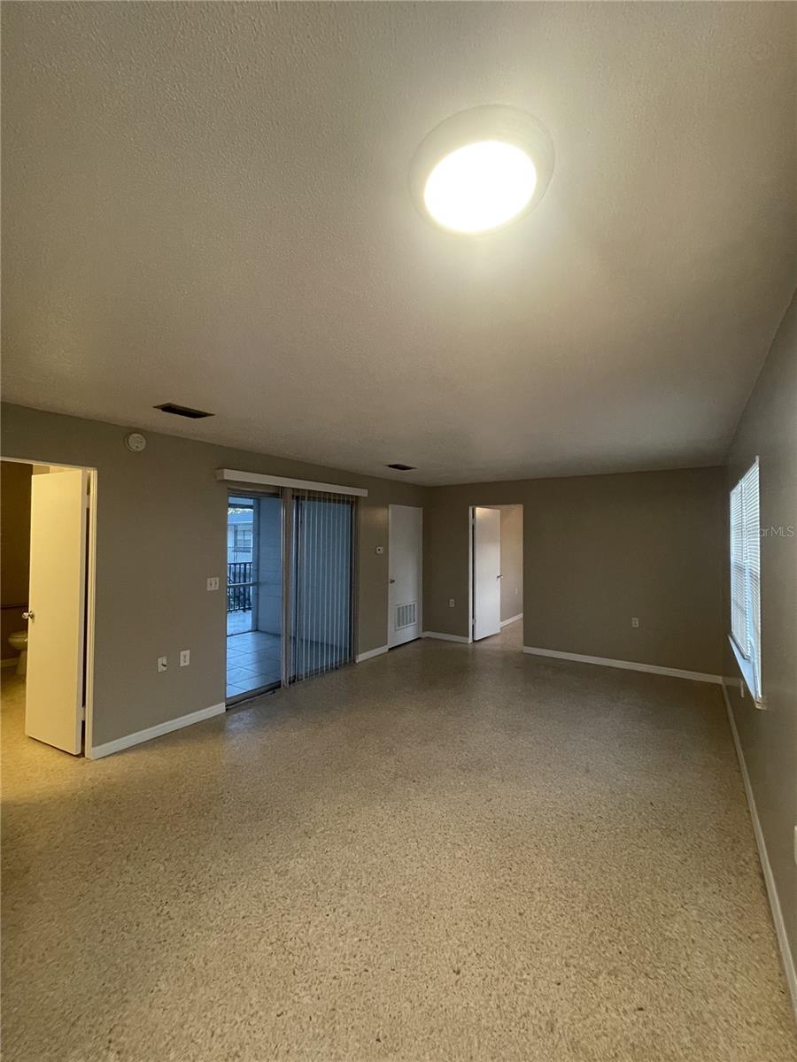 Image 7 of 19 For 1007 Florida Avenue 204