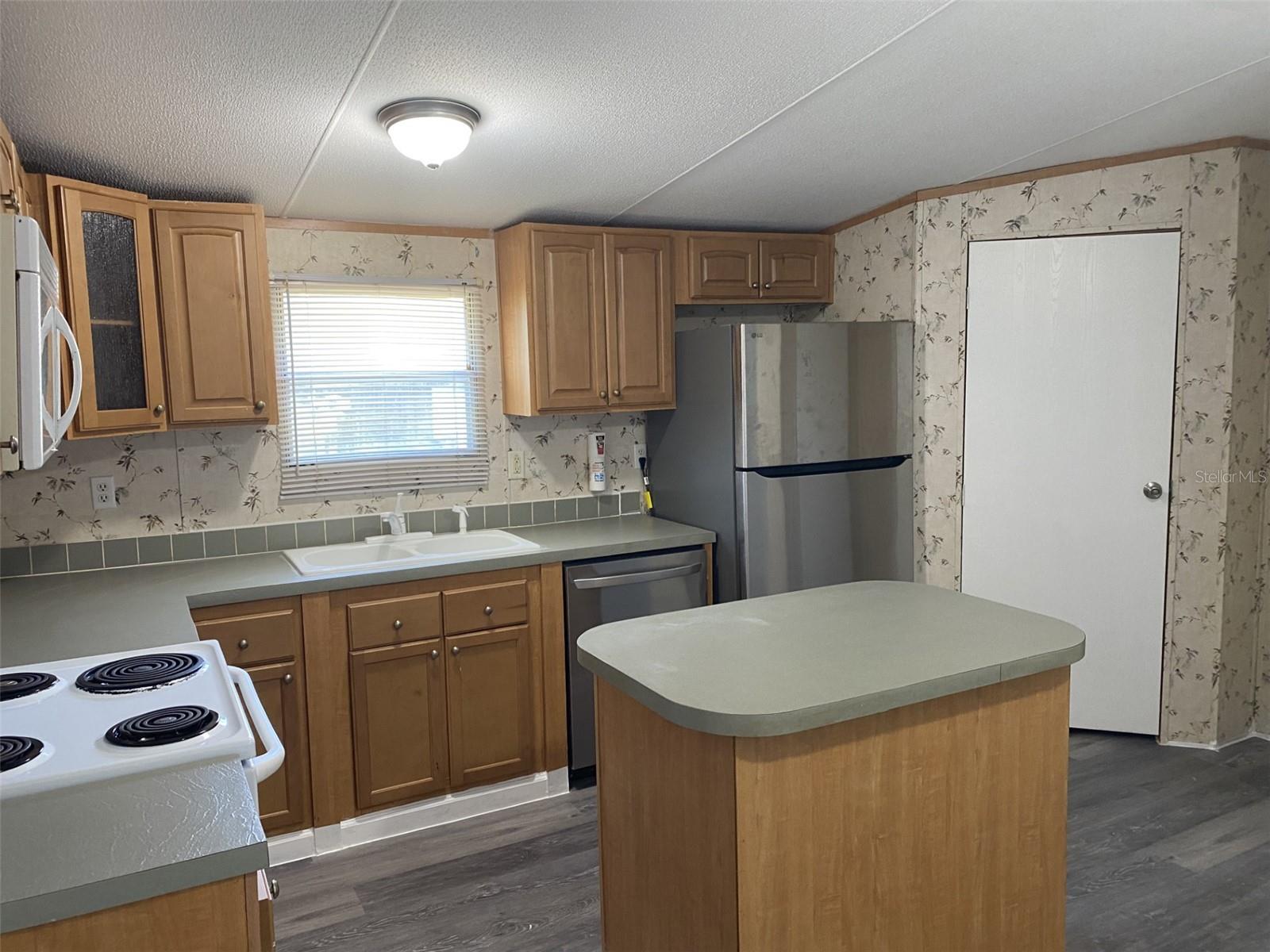 Image 10 of 23 For 1604 Vintage Street