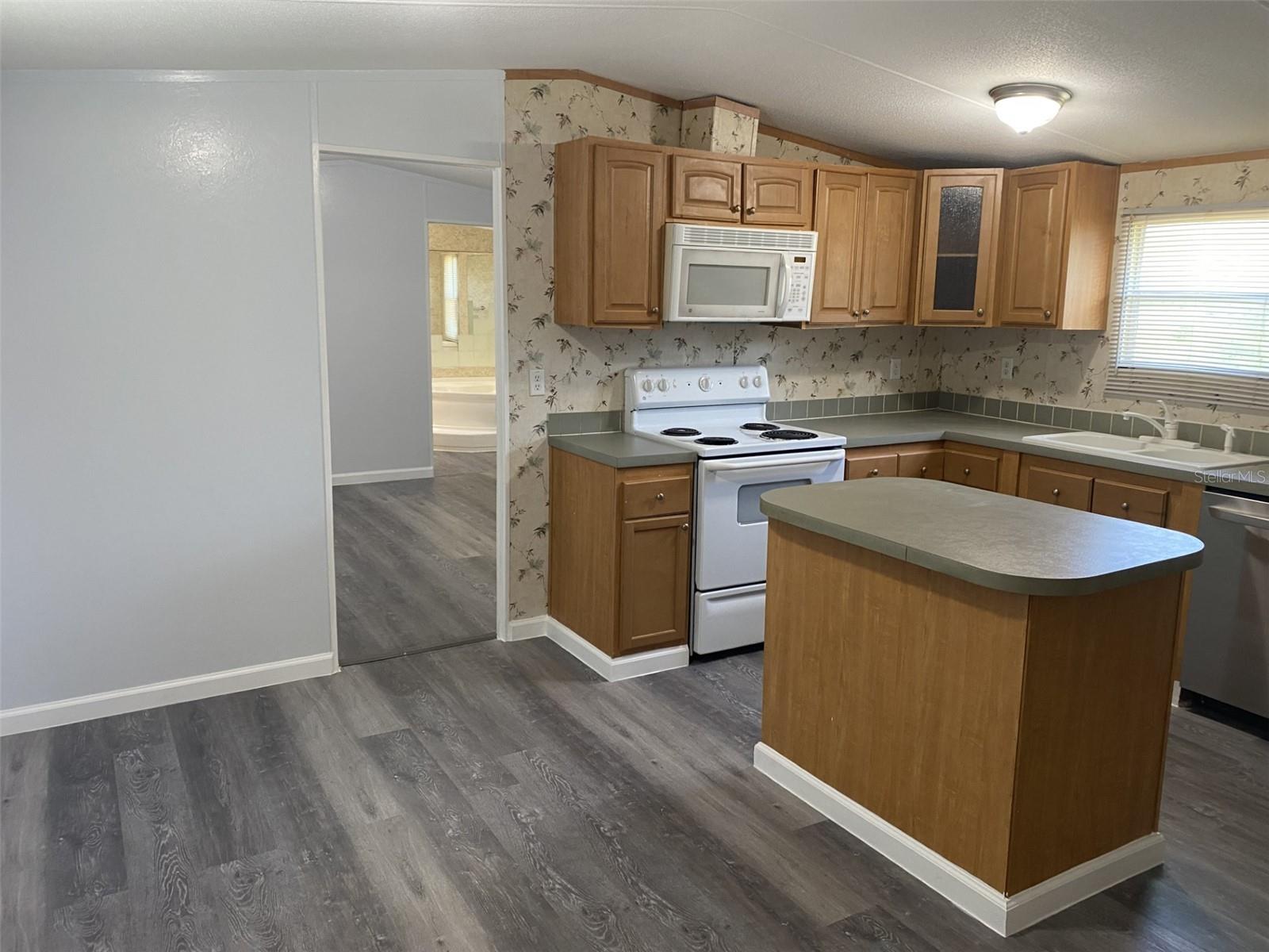 Image 9 of 23 For 1604 Vintage Street