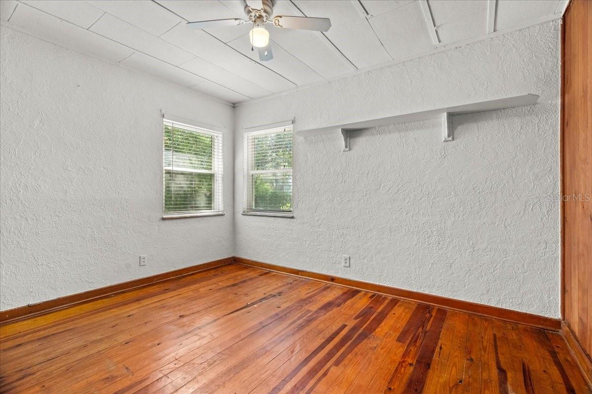 Image 15 of 40 For 11 Plumosa Avenue