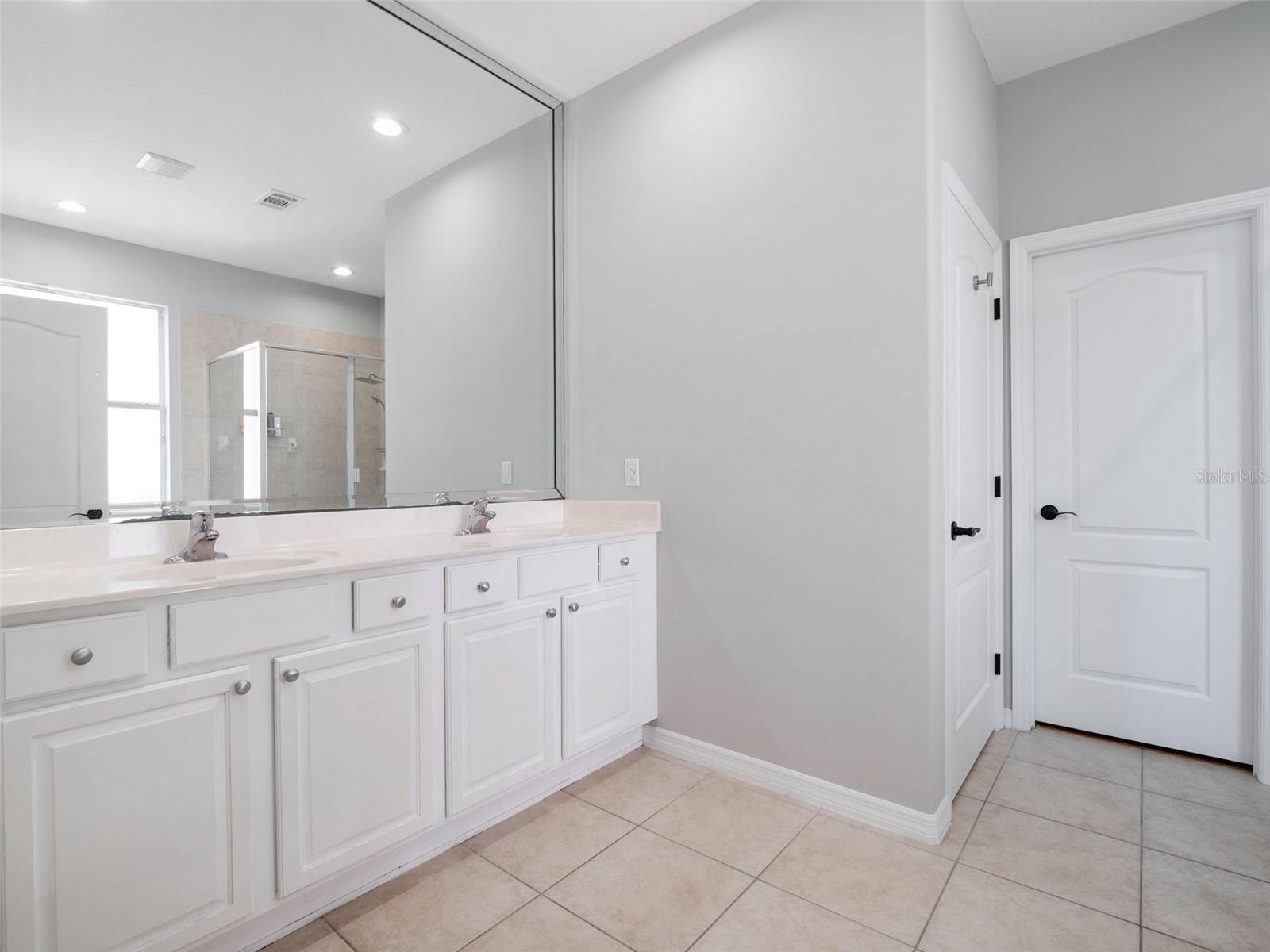 Image 34 of 50 For 13156 Hatherton Circle