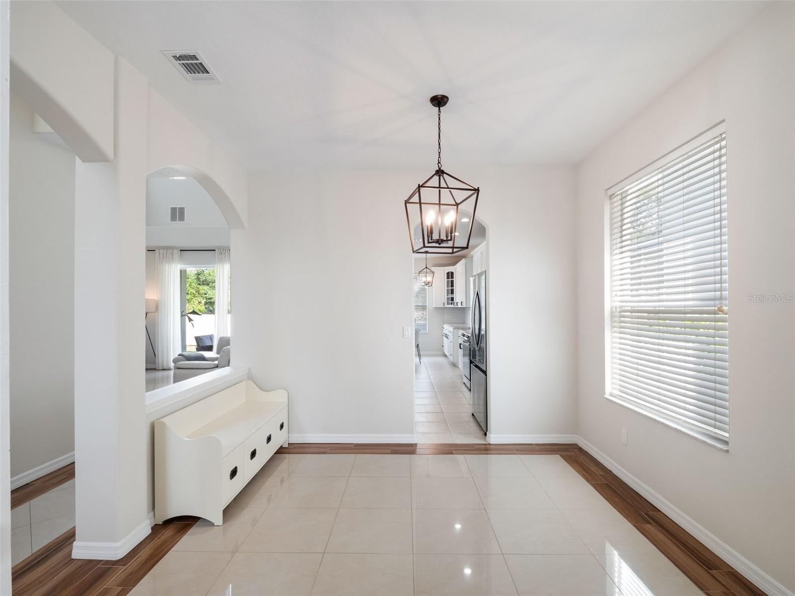Image 5 of 50 For 13156 Hatherton Circle