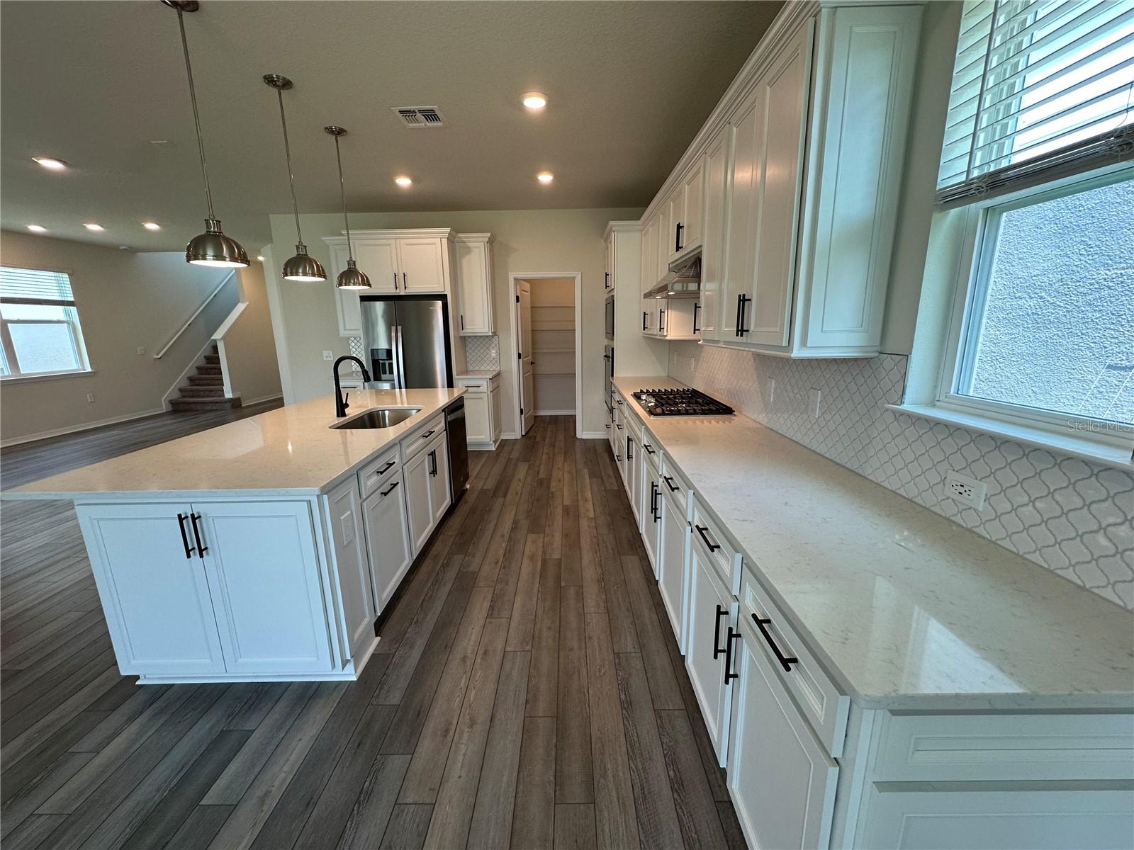 Image 17 of 64 For 10355 Parkview Reserve Lane