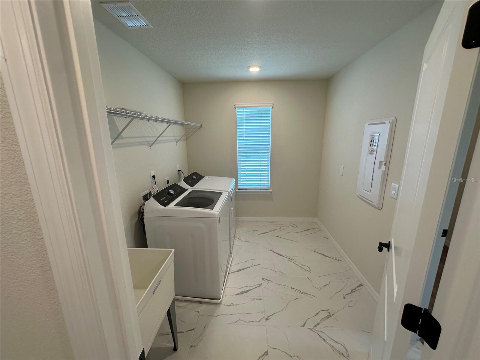 Image 47 of 64 For 10355 Parkview Reserve Lane