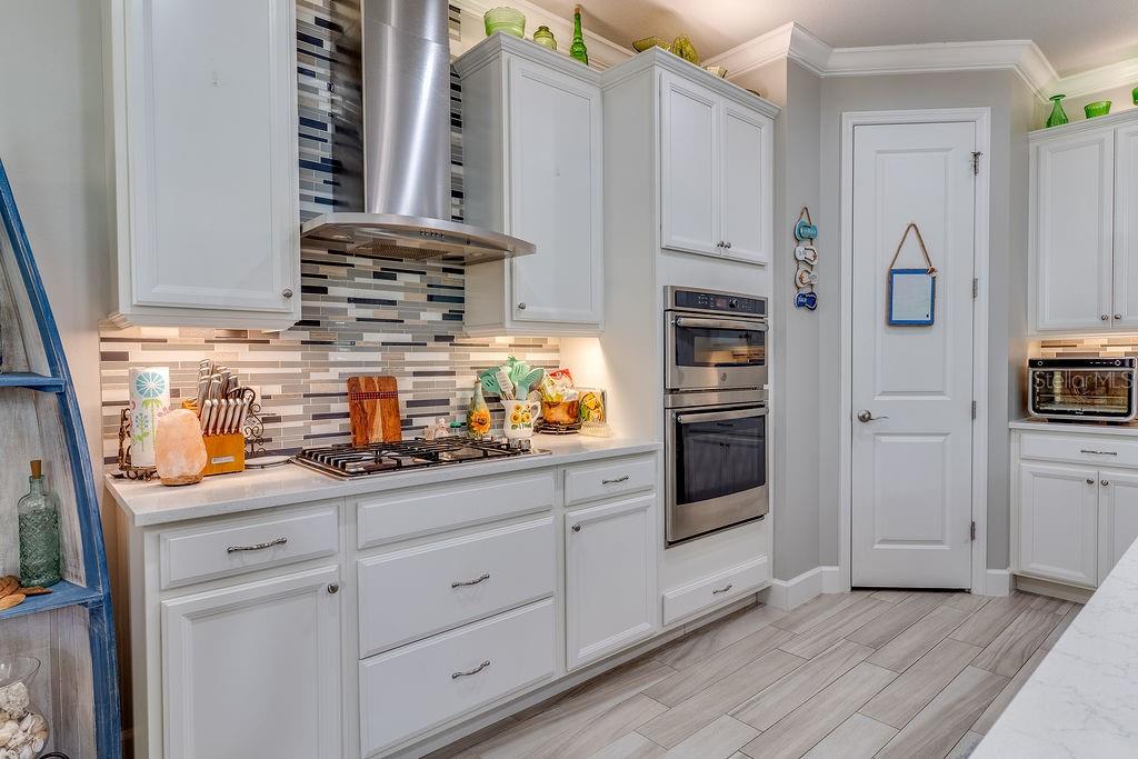 Image 10 of 57 For 5250 Riveredge Drive