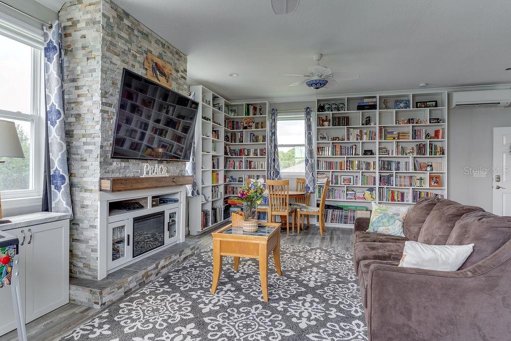 Image 31 of 57 For 5250 Riveredge Drive