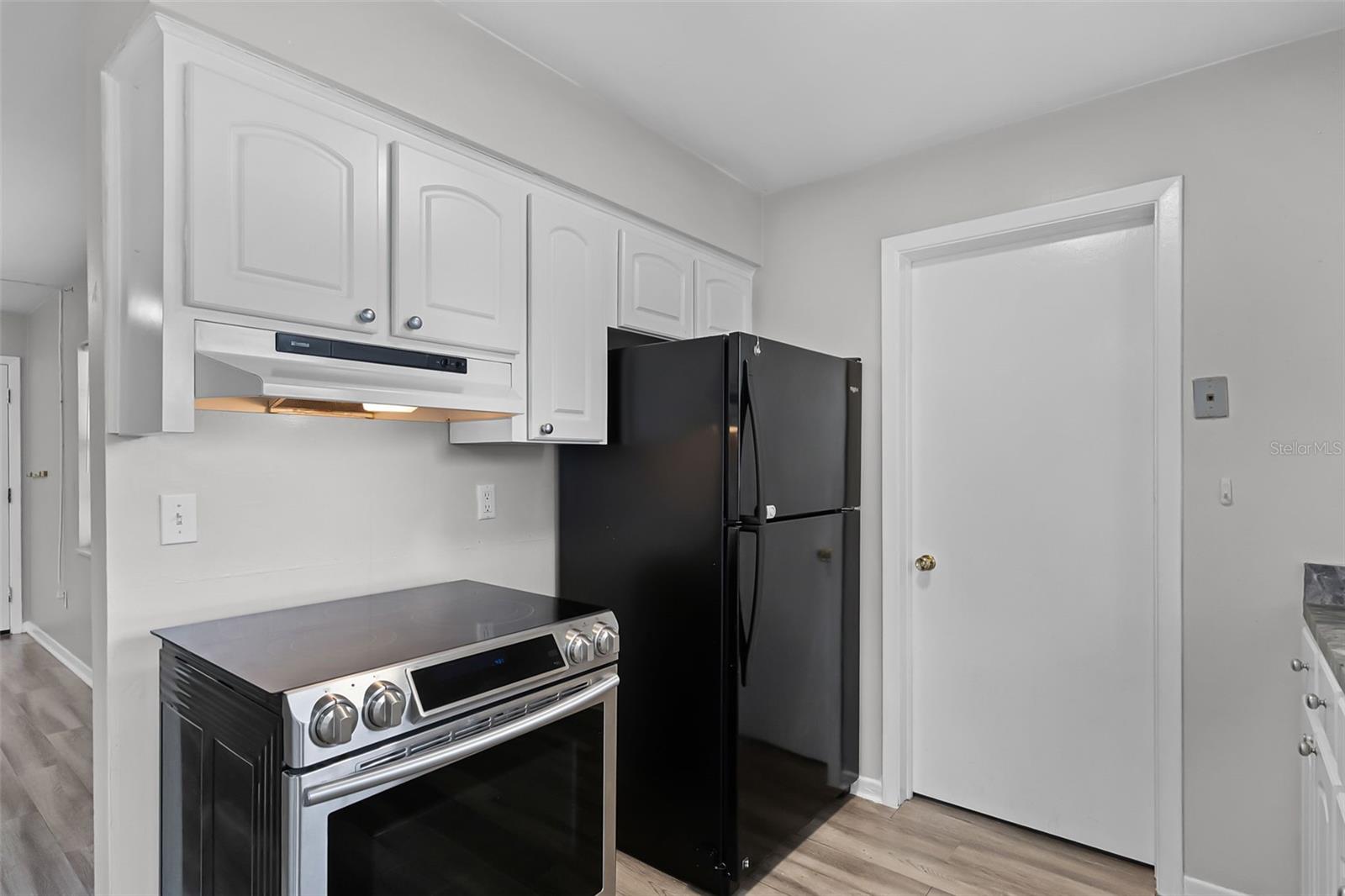 Image 22 of 44 For 2515 Amherst Avenue