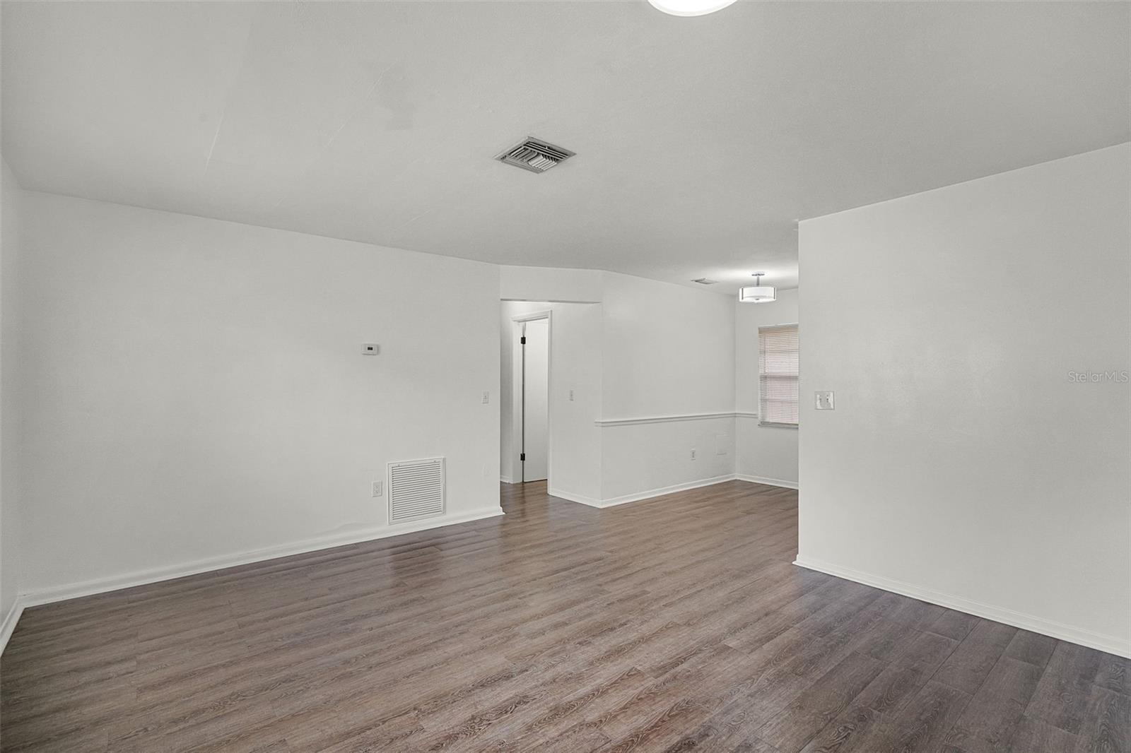 Image 6 of 44 For 2515 Amherst Avenue
