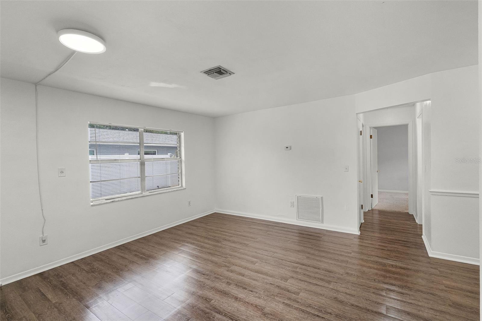 Image 7 of 44 For 2515 Amherst Avenue