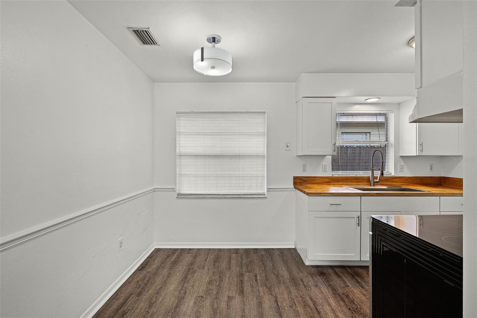 Image 8 of 44 For 2515 Amherst Avenue