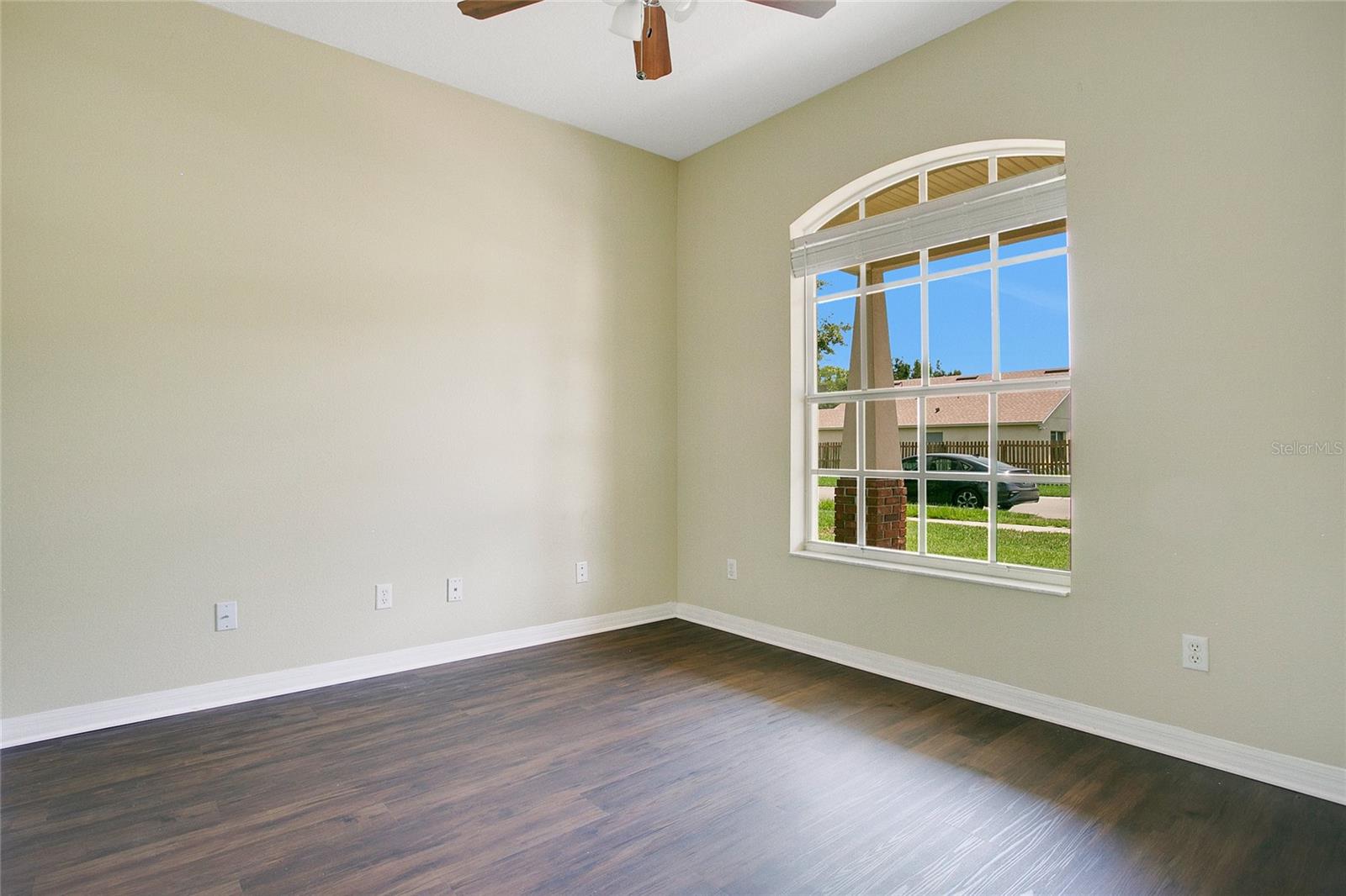 Image 10 of 29 For 212 Citrus Landing Drive