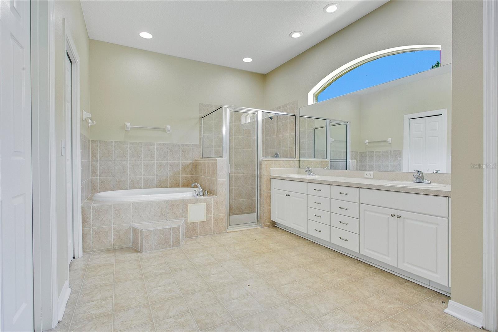 Image 14 of 29 For 212 Citrus Landing Drive
