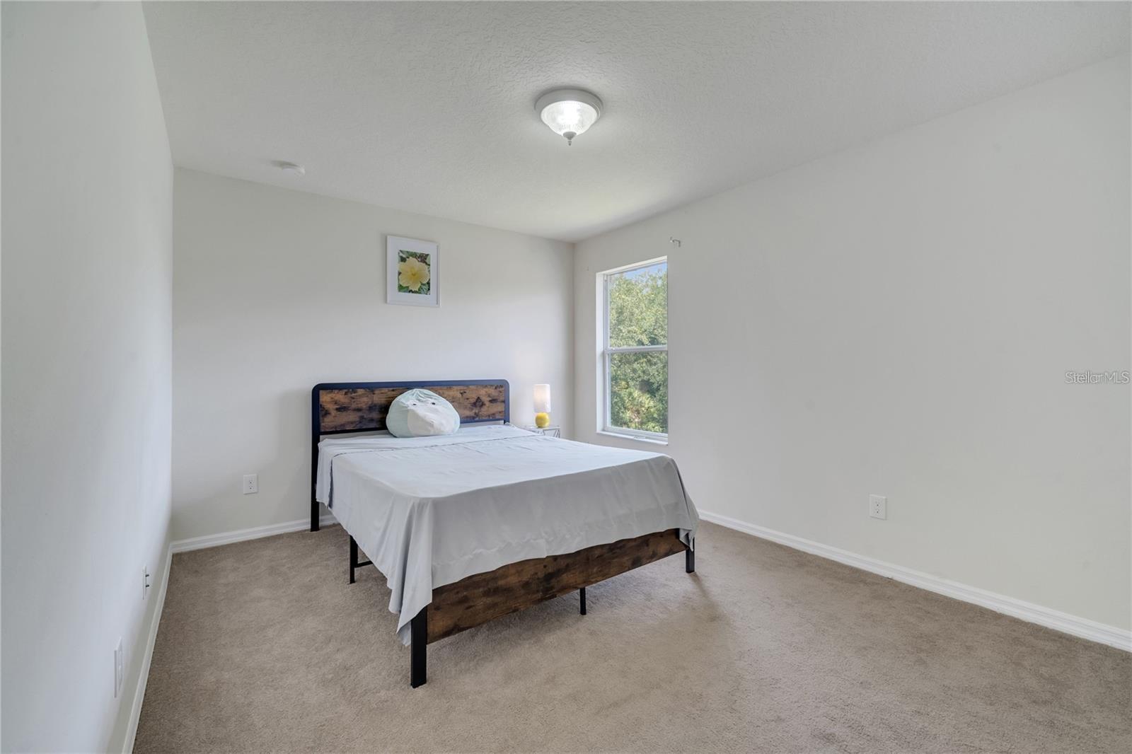 Image 81 of 100 For 4394 Devon Court