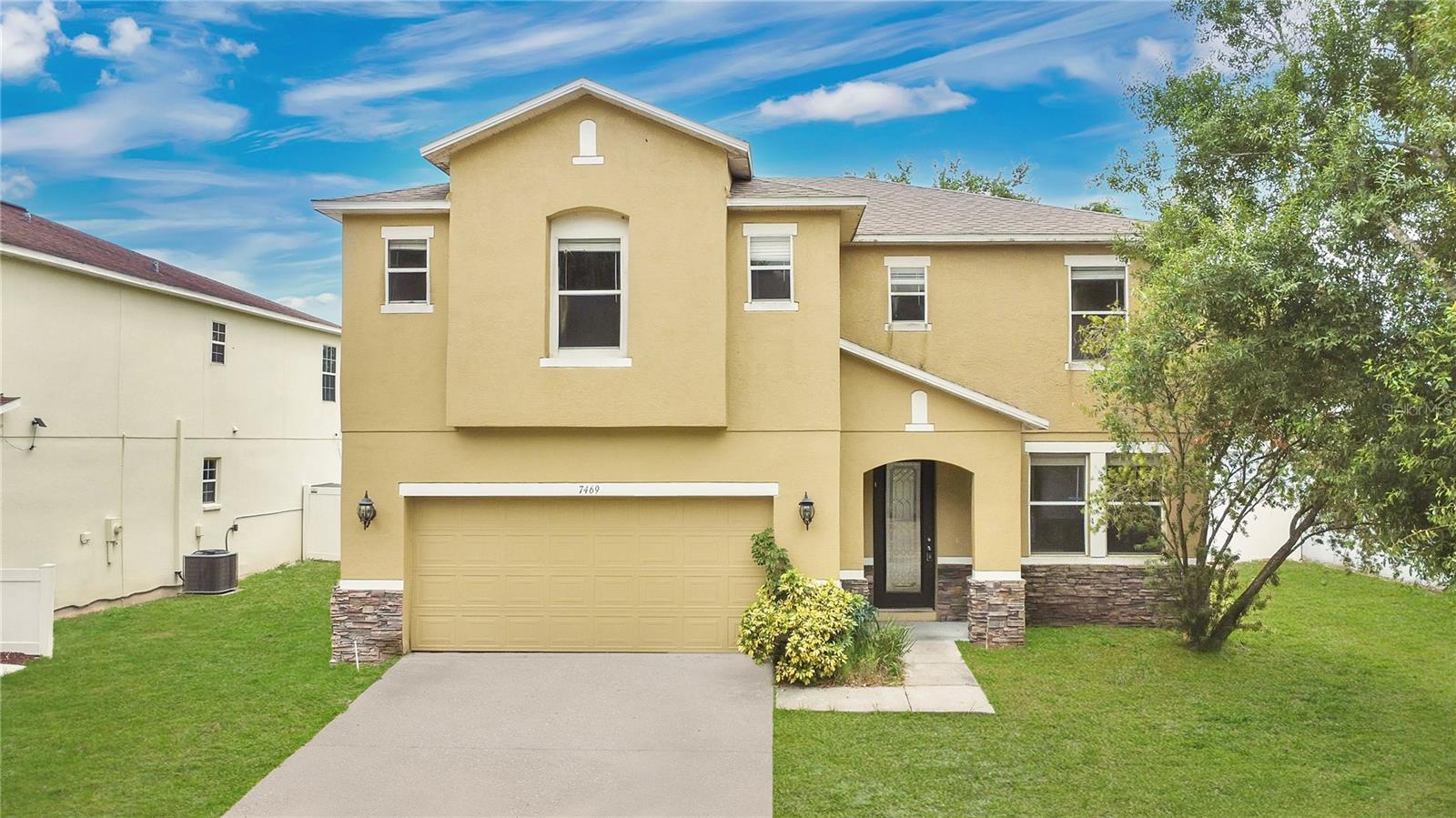 Details for 7469 Hunters Greene Circle, LAKELAND, FL 33810