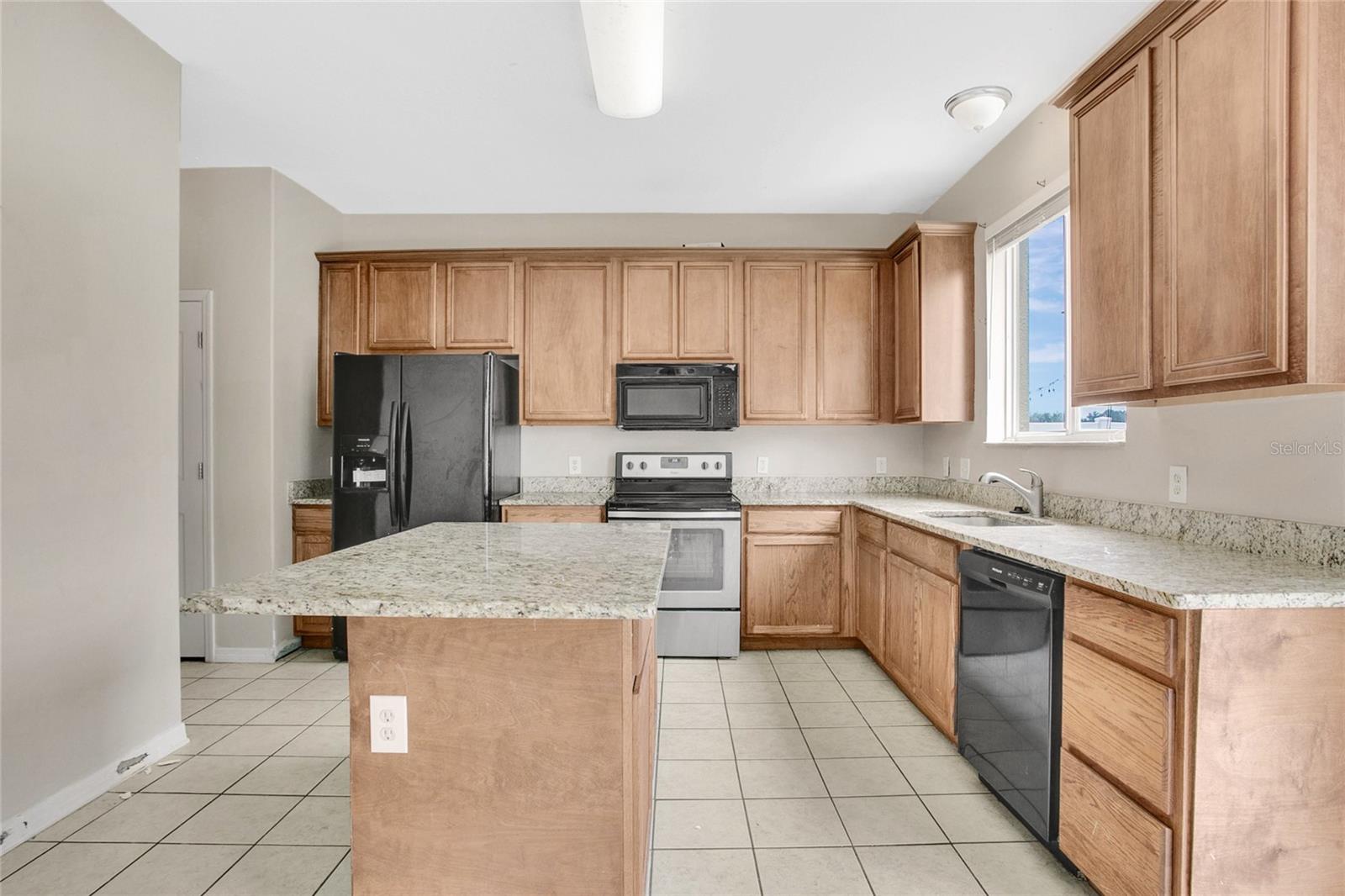 Image 10 of 33 For 7469 Hunters Greene Circle