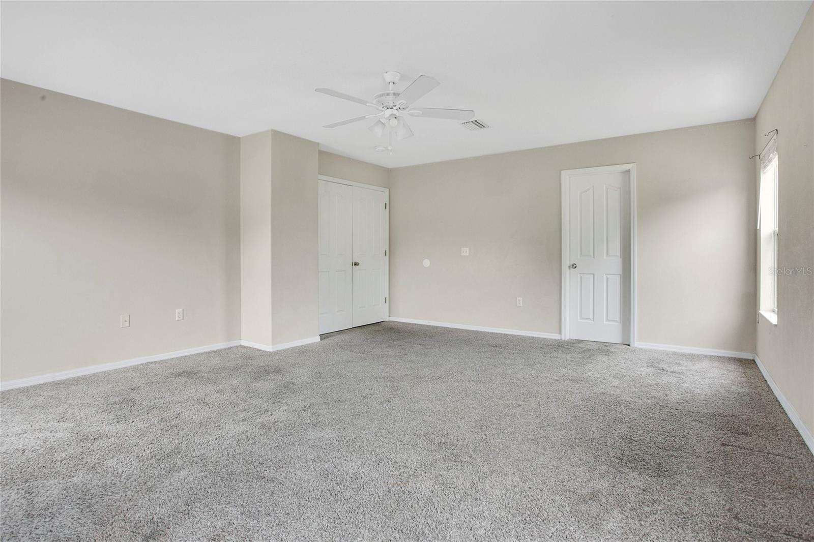 Image 14 of 33 For 7469 Hunters Greene Circle