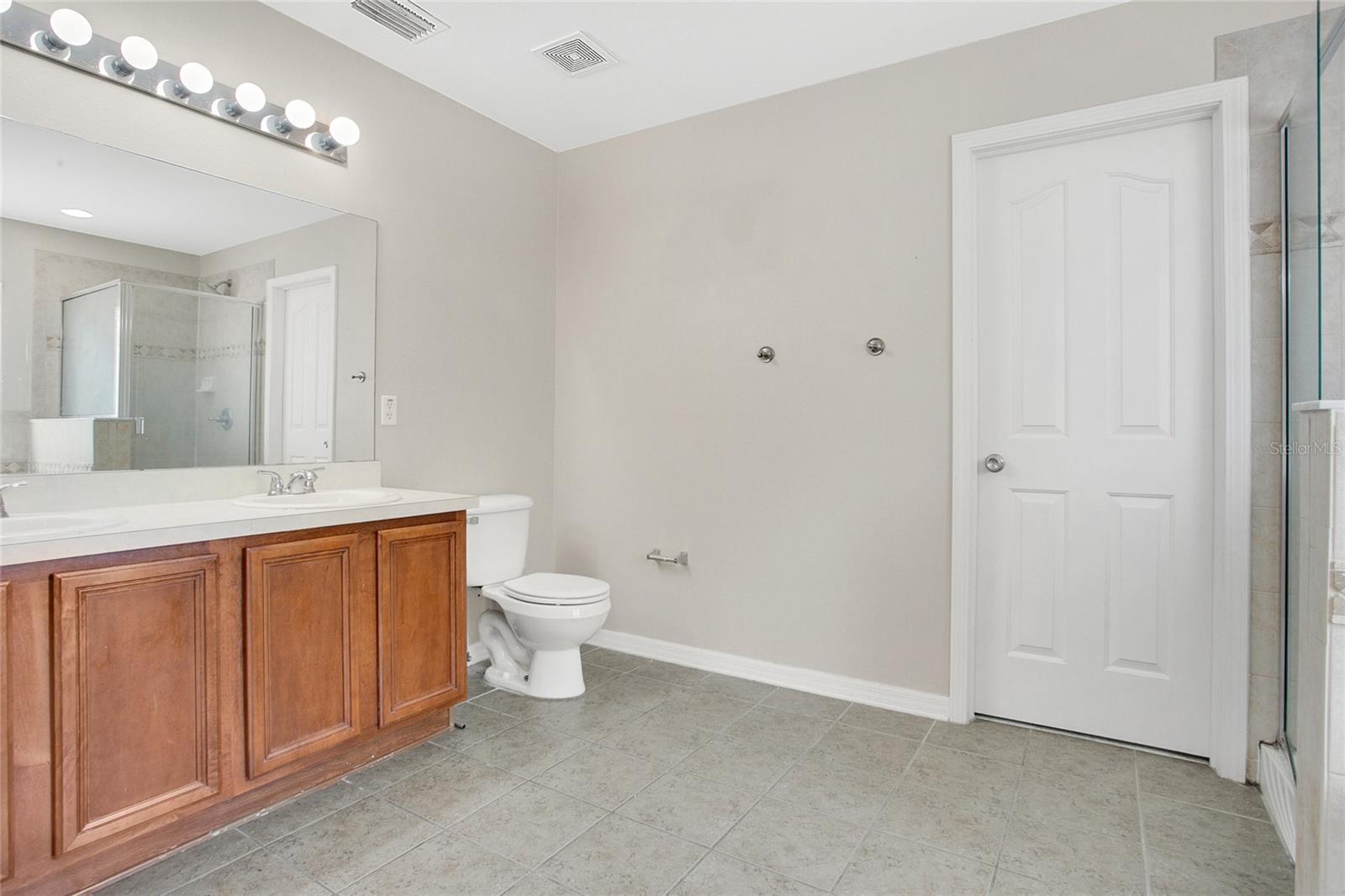 Image 15 of 33 For 7469 Hunters Greene Circle