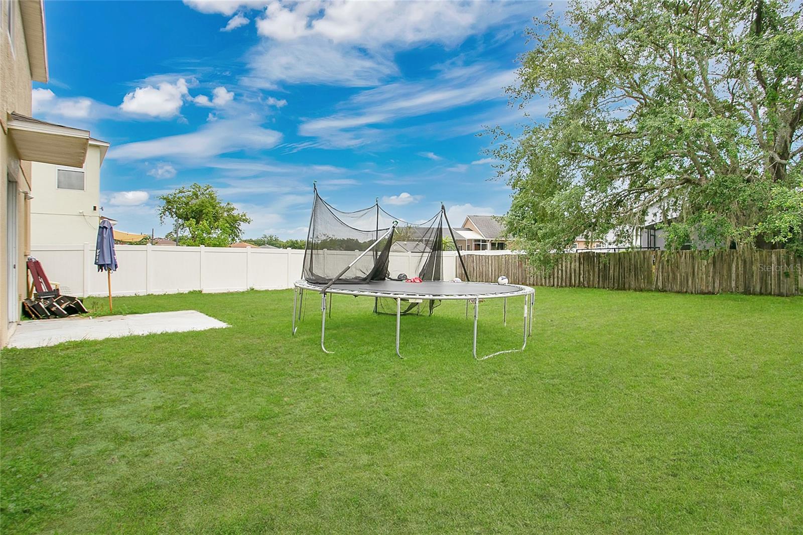 Image 24 of 33 For 7469 Hunters Greene Circle