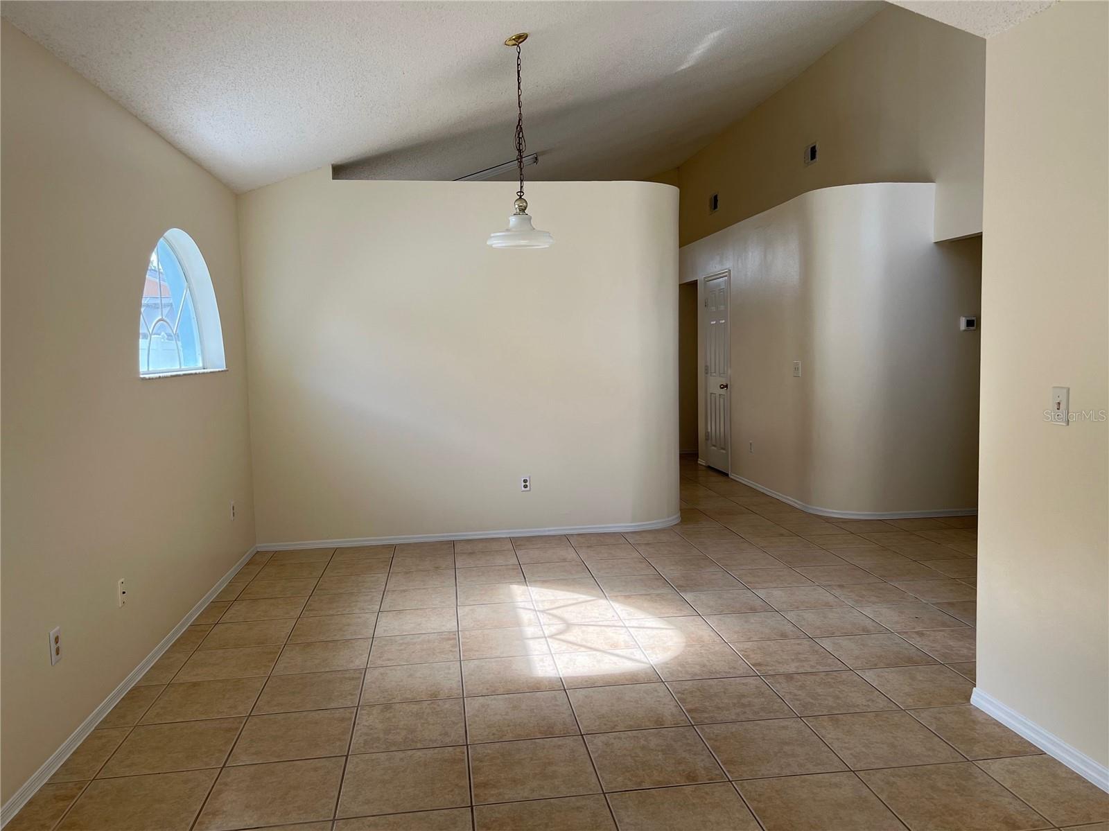 Image 3 of 14 For 1902 Ellery Lane
