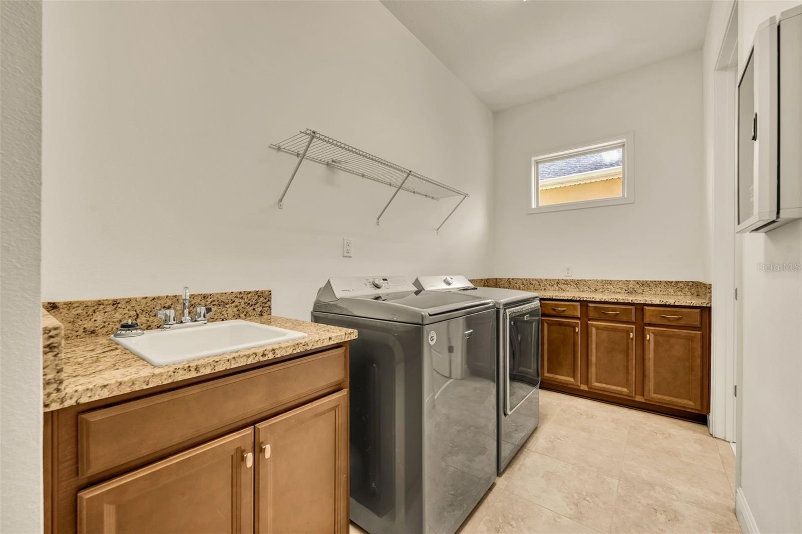 Image 43 of 84 For 14078 Alafaya Oak Bend