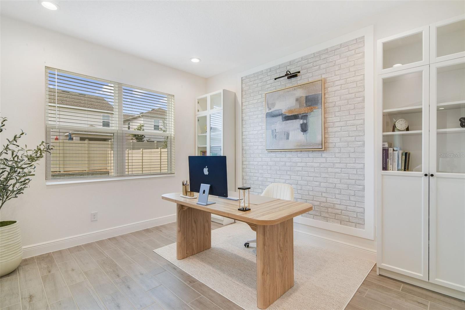 Image 11 of 36 For 14655 Erice Avenue
