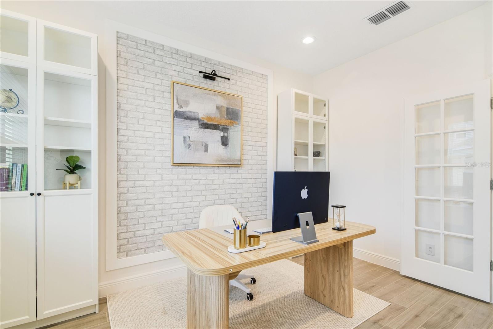Image 12 of 36 For 14655 Erice Avenue