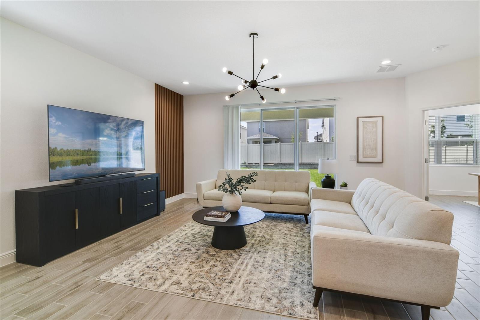 Image 6 of 36 For 14655 Erice Avenue