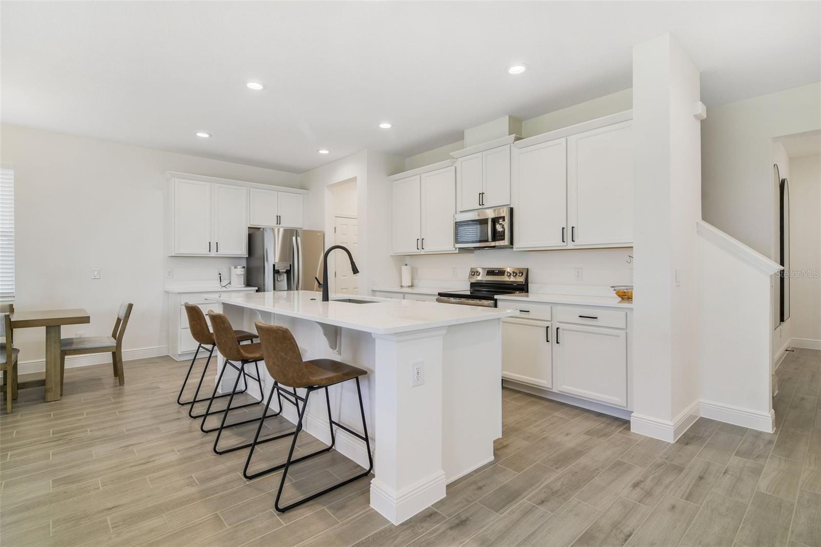 Image 8 of 36 For 14655 Erice Avenue