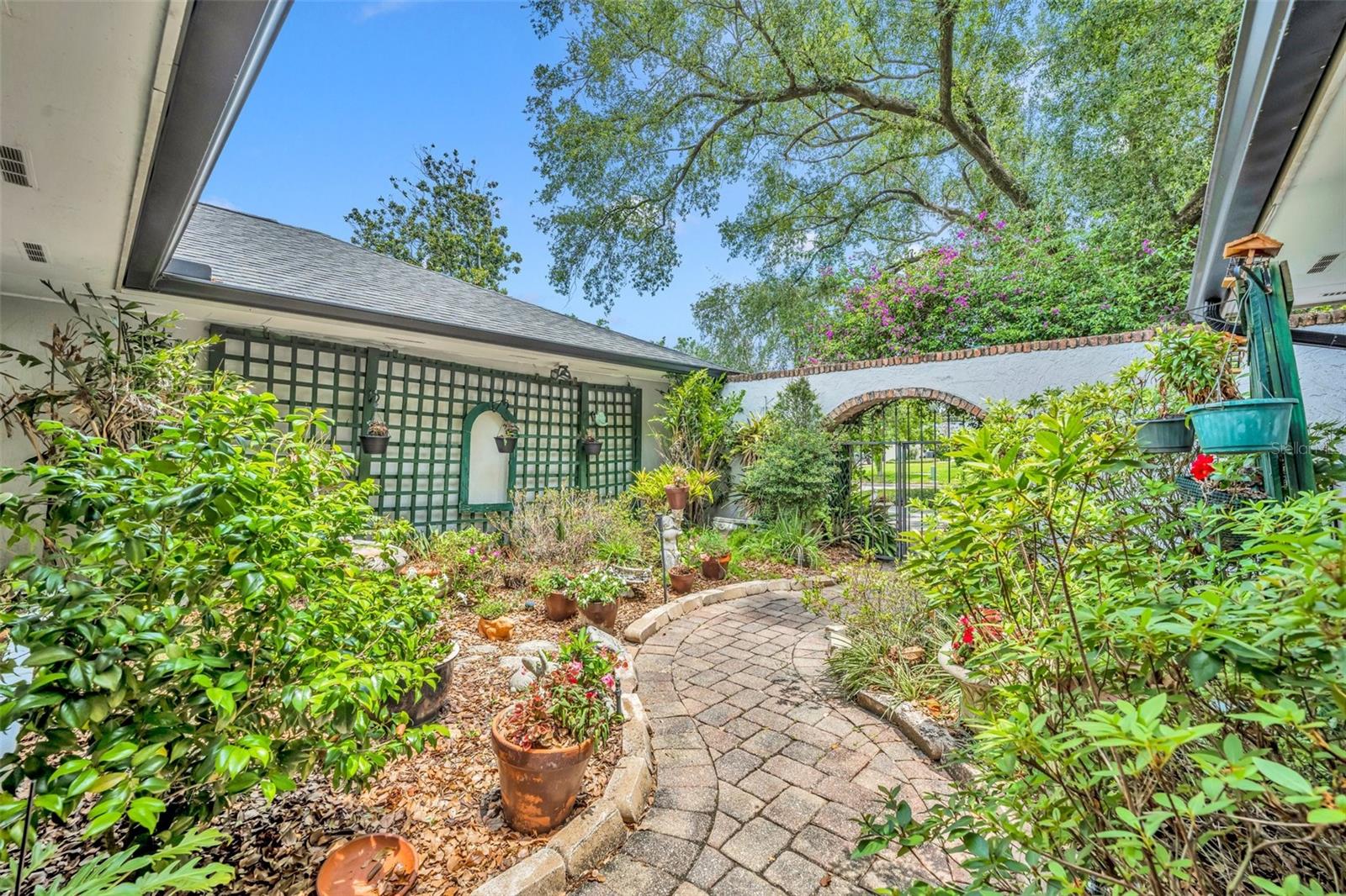 Image 3 of 34 For 1441 Sunnyside Drive