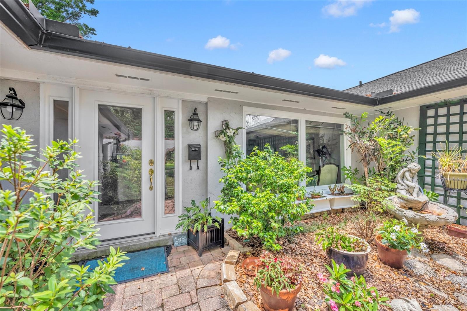 Image 4 of 34 For 1441 Sunnyside Drive