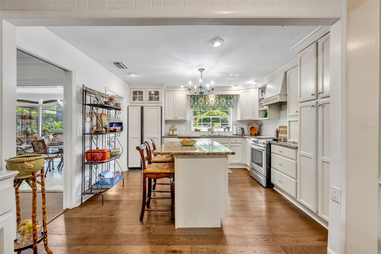 Image 9 of 34 For 1441 Sunnyside Drive