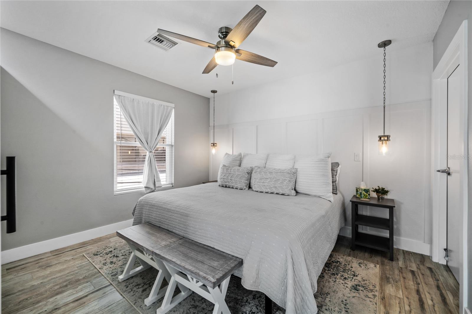 Listing photo id 15 for 2225 Washington Avenue