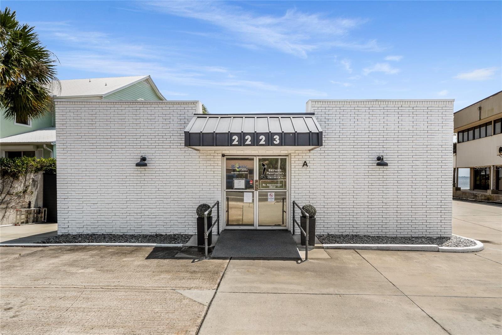 Listing photo id 0 for 2225 Washington Avenue