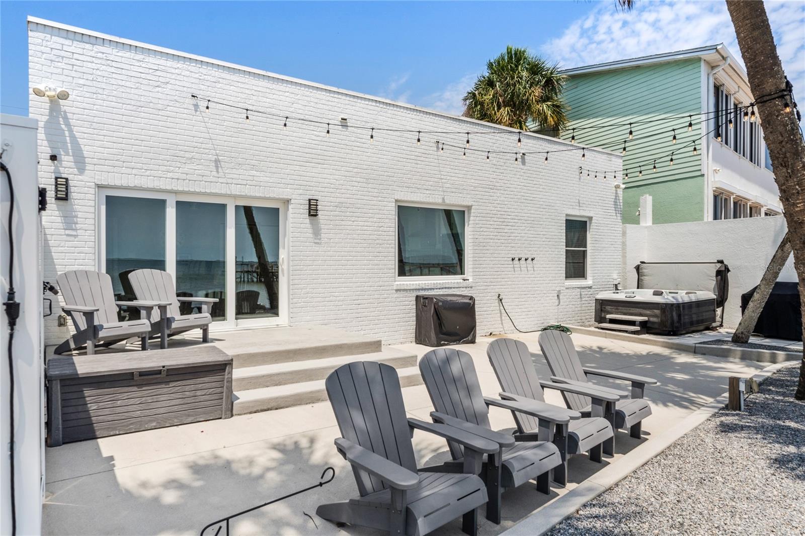 Listing photo id 28 for 2225 Washington Avenue