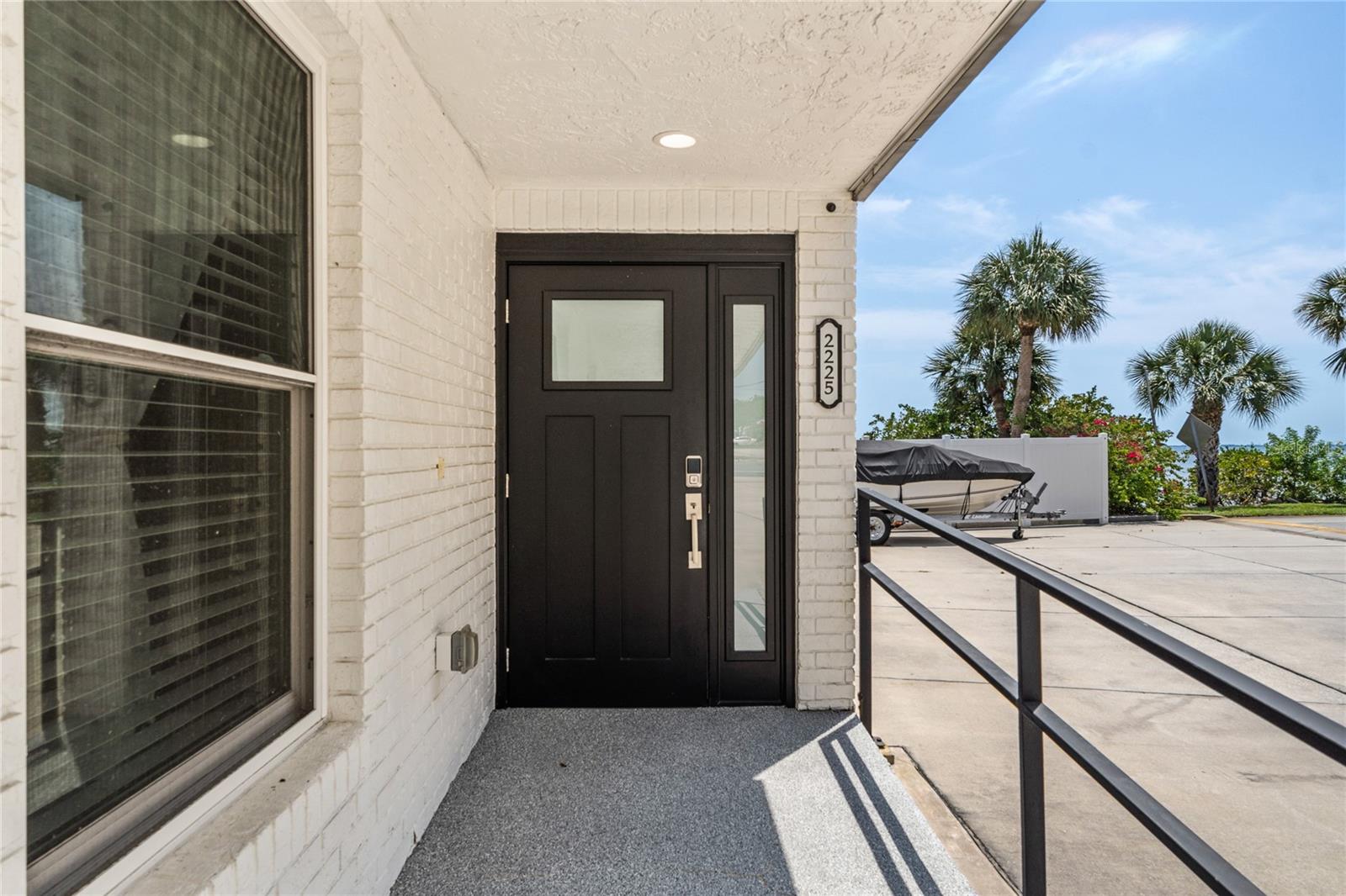 Listing photo id 4 for 2225 Washington Avenue