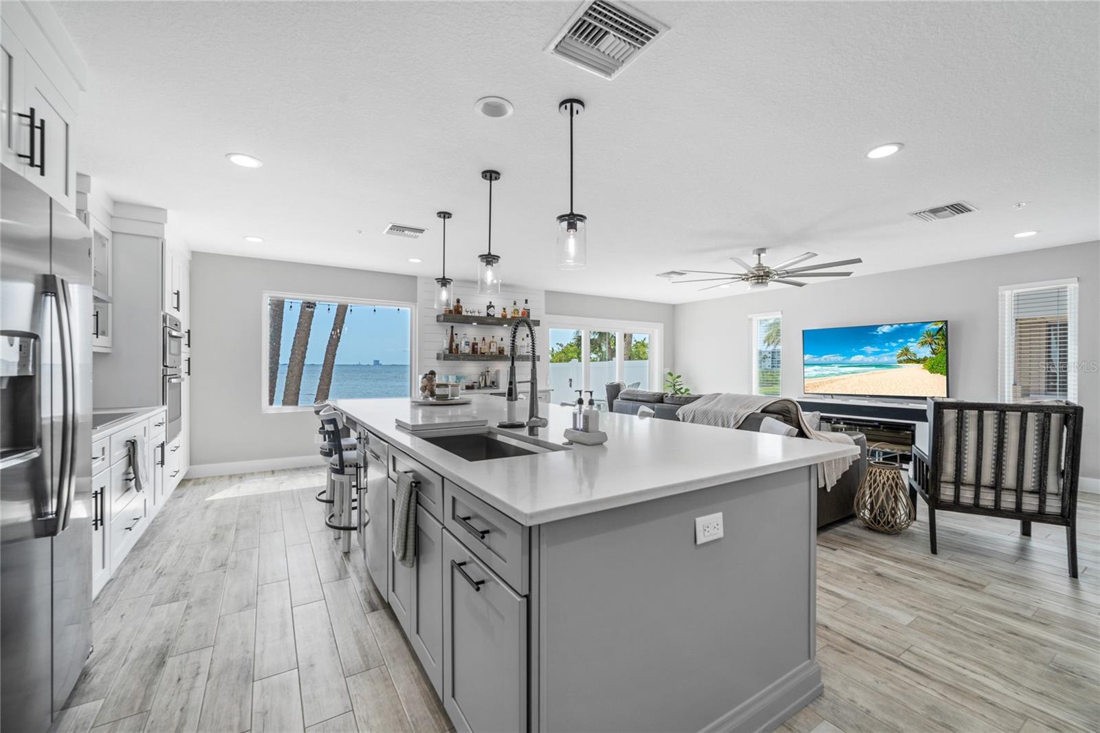 Listing photo id 6 for 2225 Washington Avenue