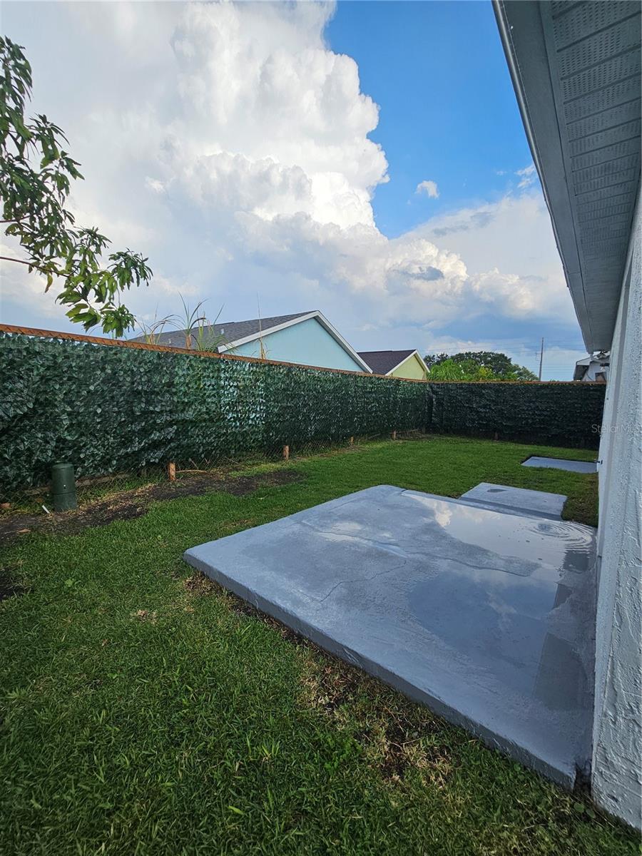 Image 22 of 25 For 1025 Clovercrest Road