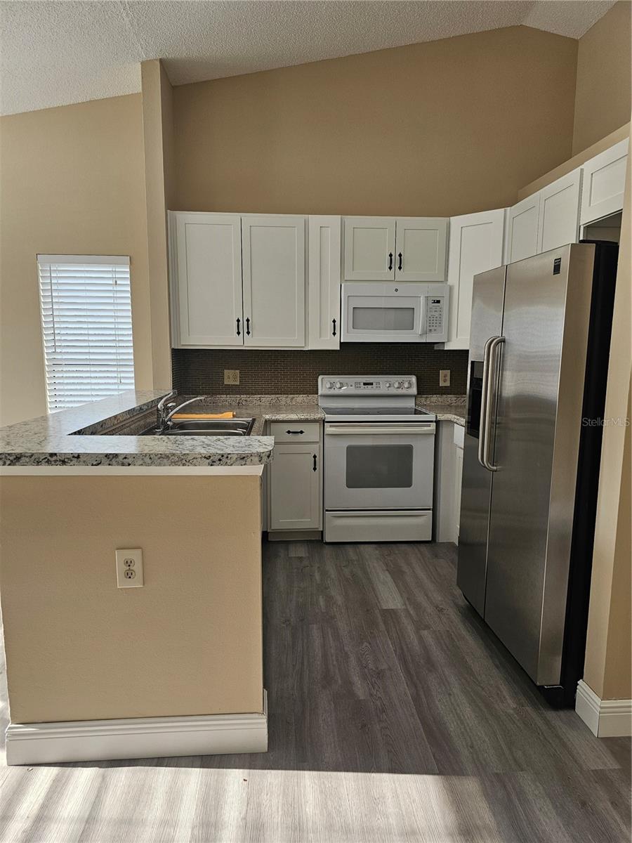 Image 7 of 25 For 1025 Clovercrest Road