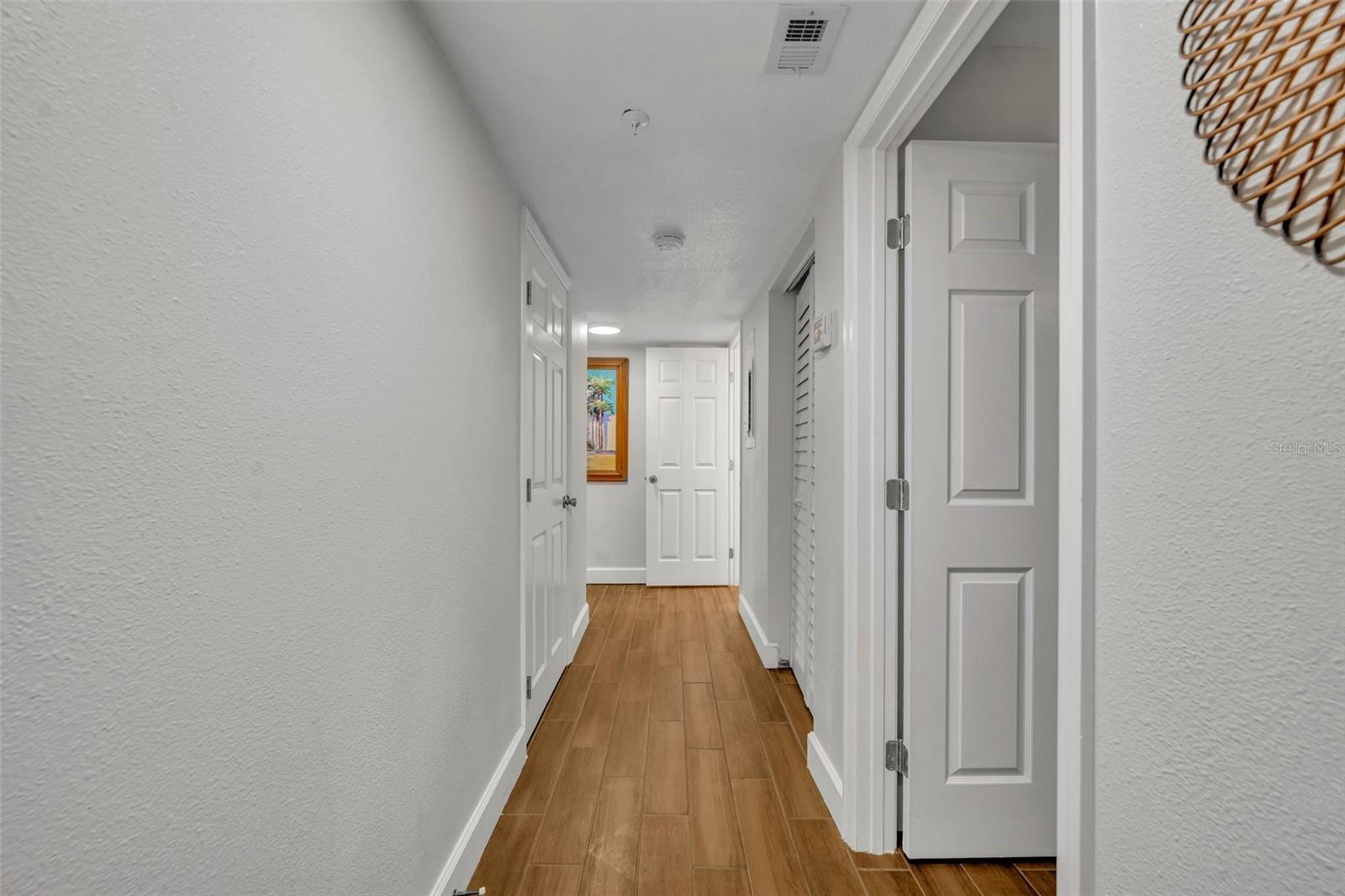 Image 3 of 43 For 5207 Atlantic Avenue 225