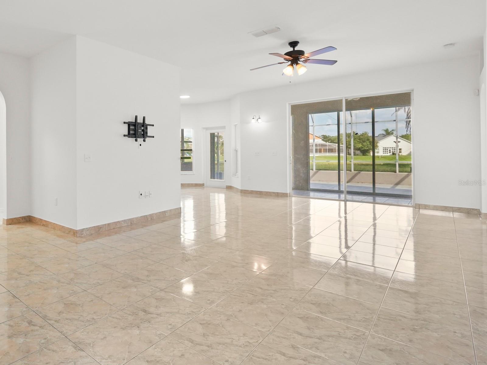 Image 10 of 41 For 2506 Aster Cove Lane