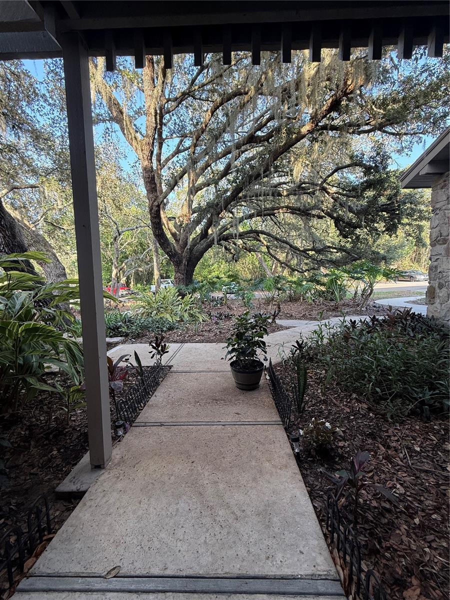 Image 33 of 35 For 821 Pinewood Court 821