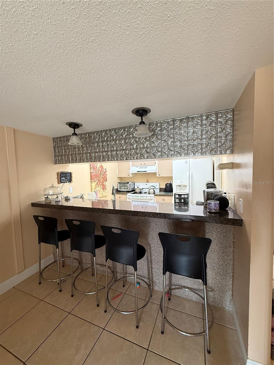 Image 6 of 35 For 821 Pinewood Court 821