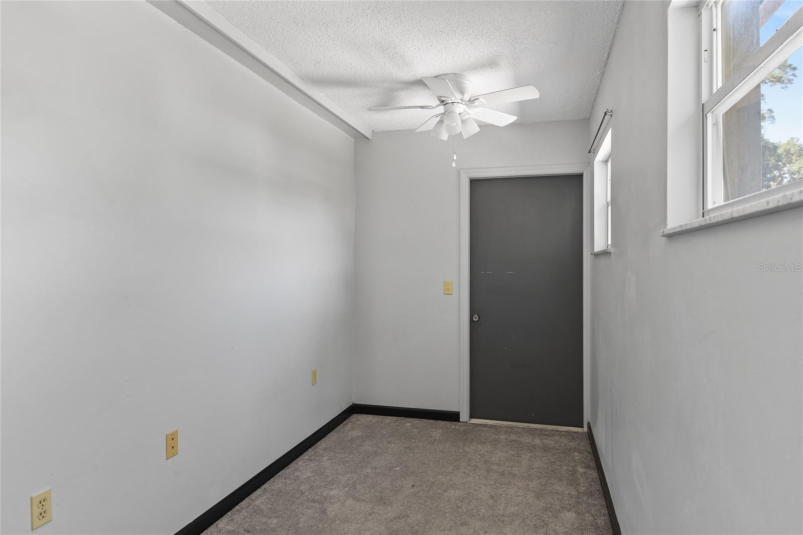 Image 18 of 27 For 620 Summerlin Avenue