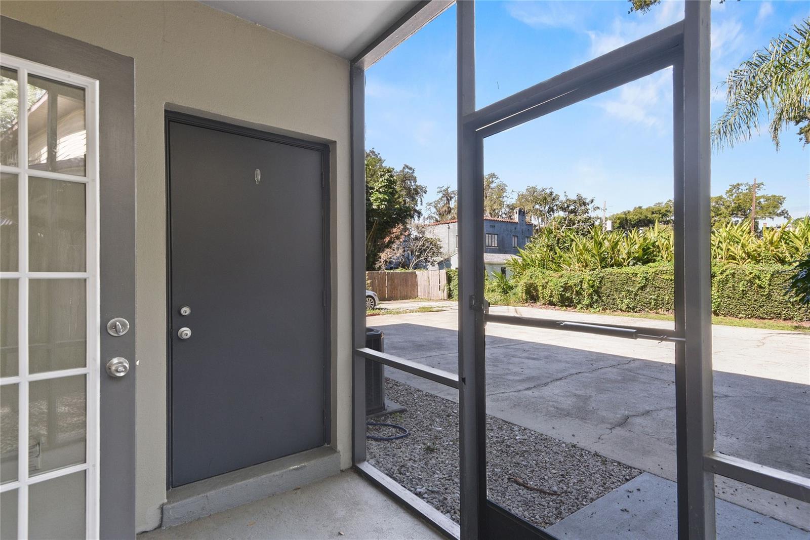 Image 25 of 27 For 620 Summerlin Avenue