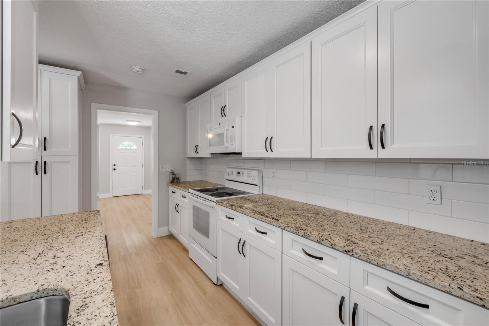 Image 11 of 27 For 6 Cimmaron Drive