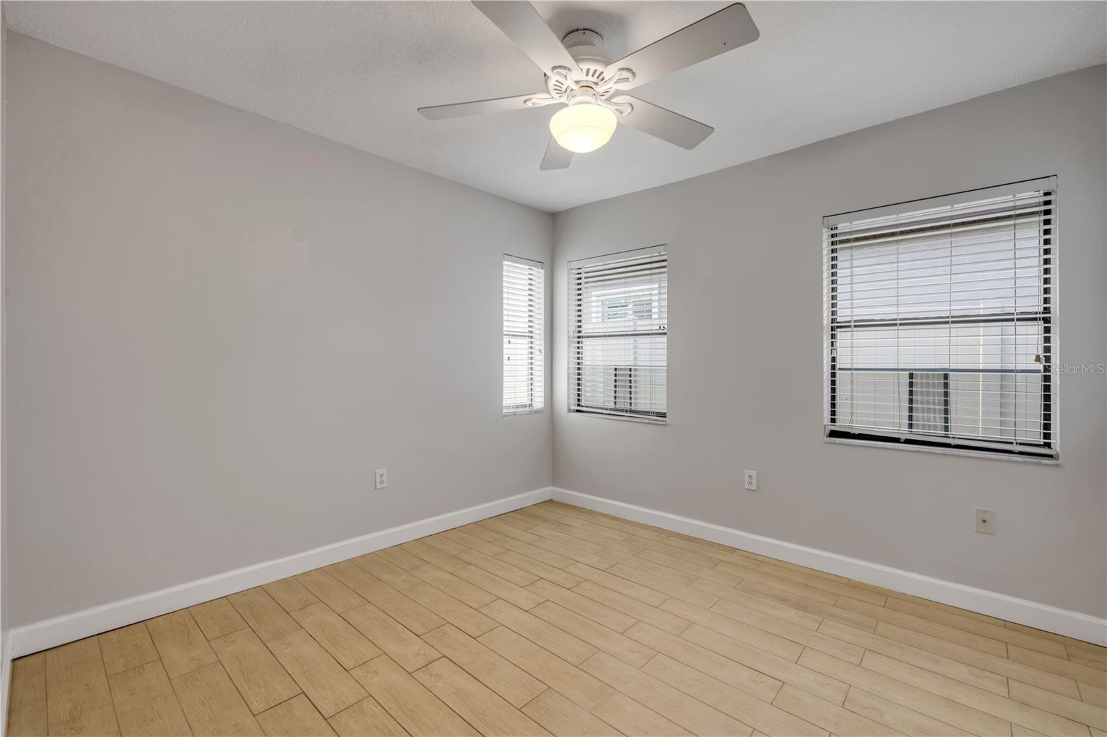 Image 17 of 27 For 6 Cimmaron Drive