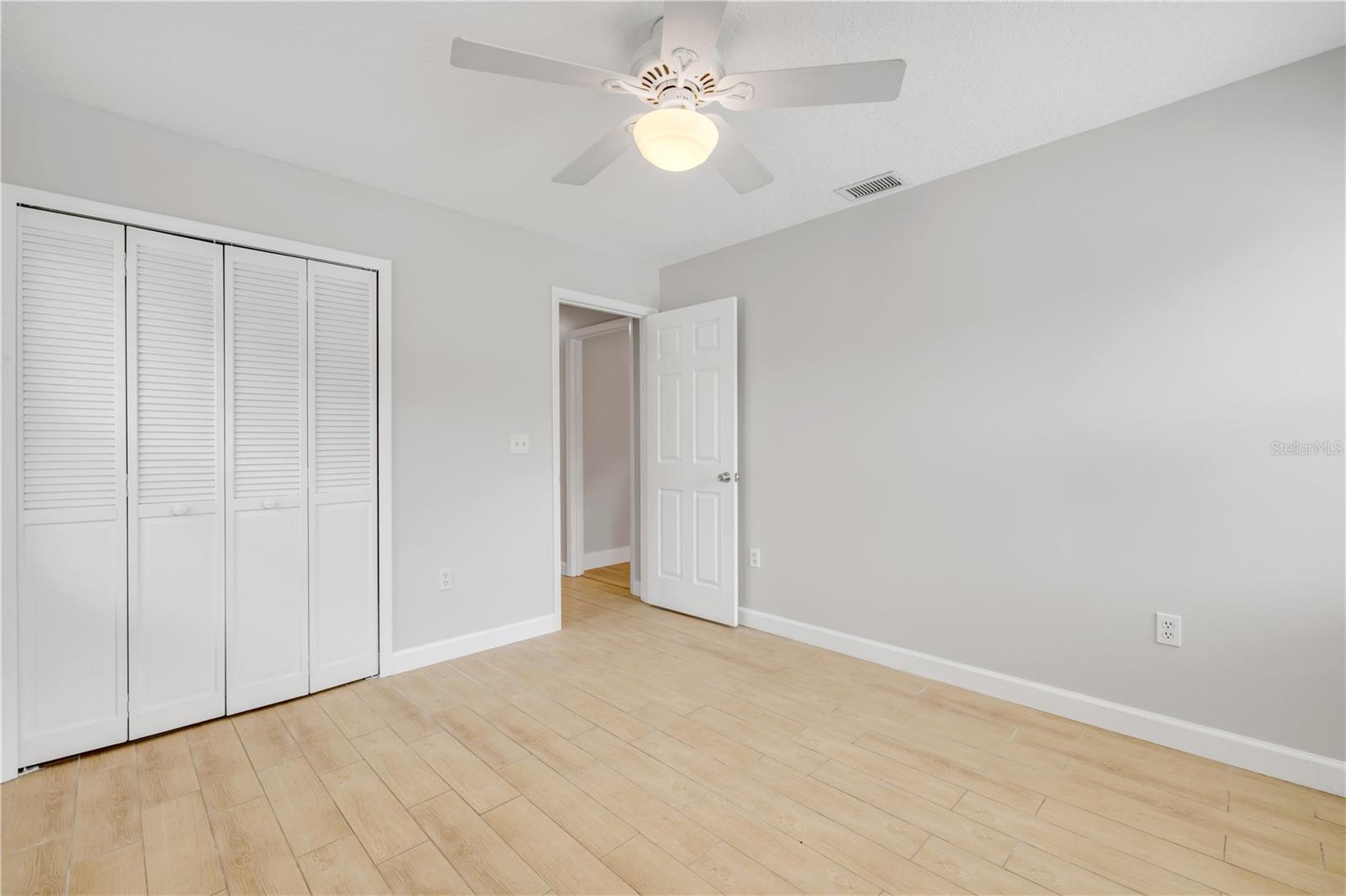 Image 18 of 27 For 6 Cimmaron Drive